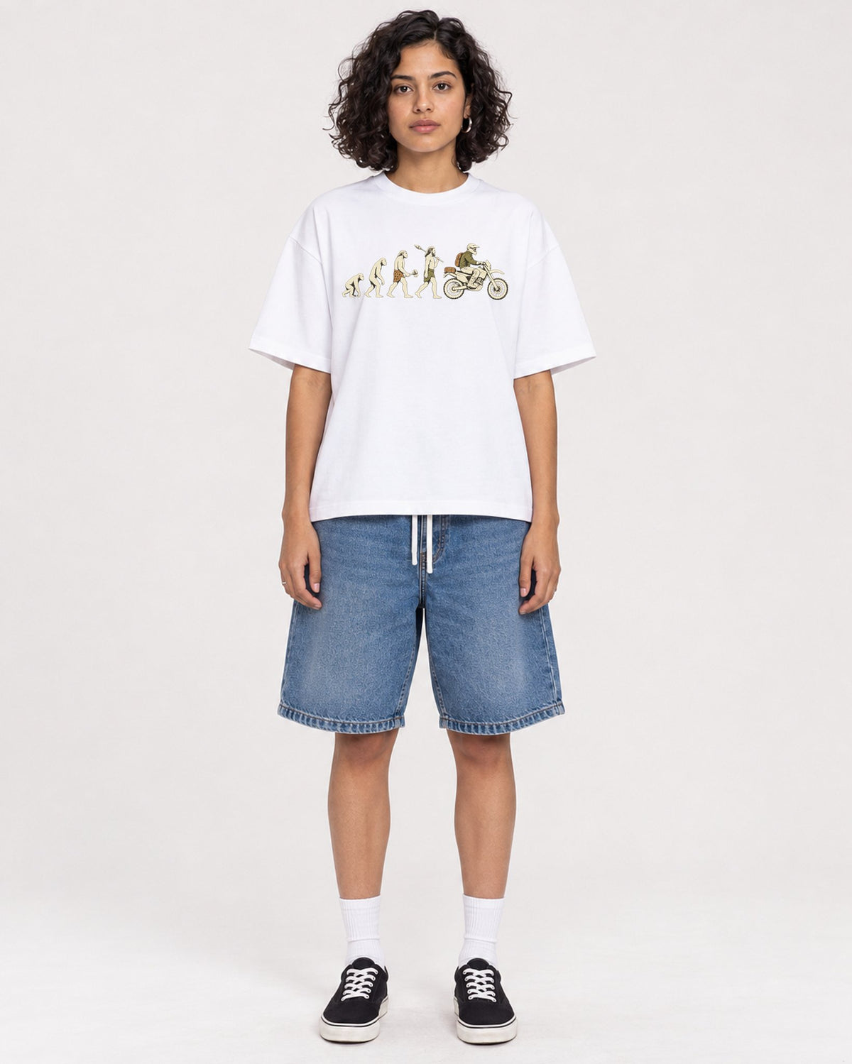 Mockup Boxy Heavyweight Tee White female full-body 26