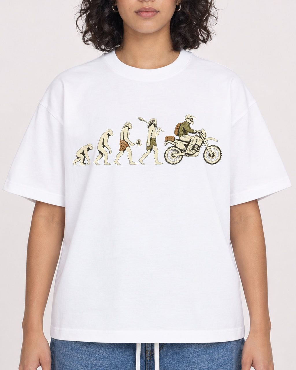 Mockup Boxy Heavyweight Tee White female close-up 26