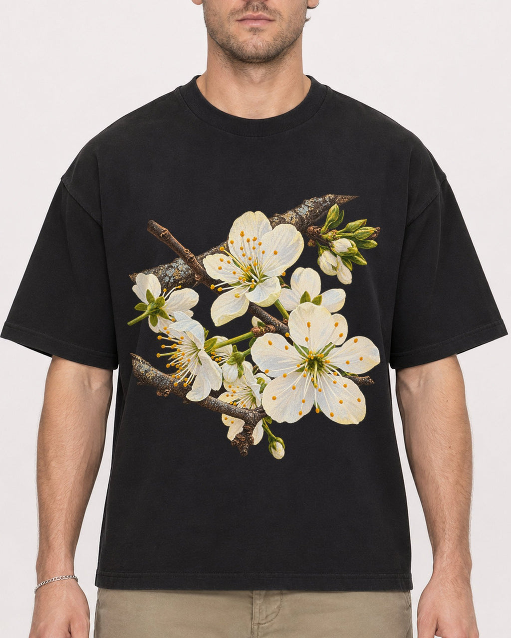 Mockup Boxy Heavyweight Tee Black male close-up 08