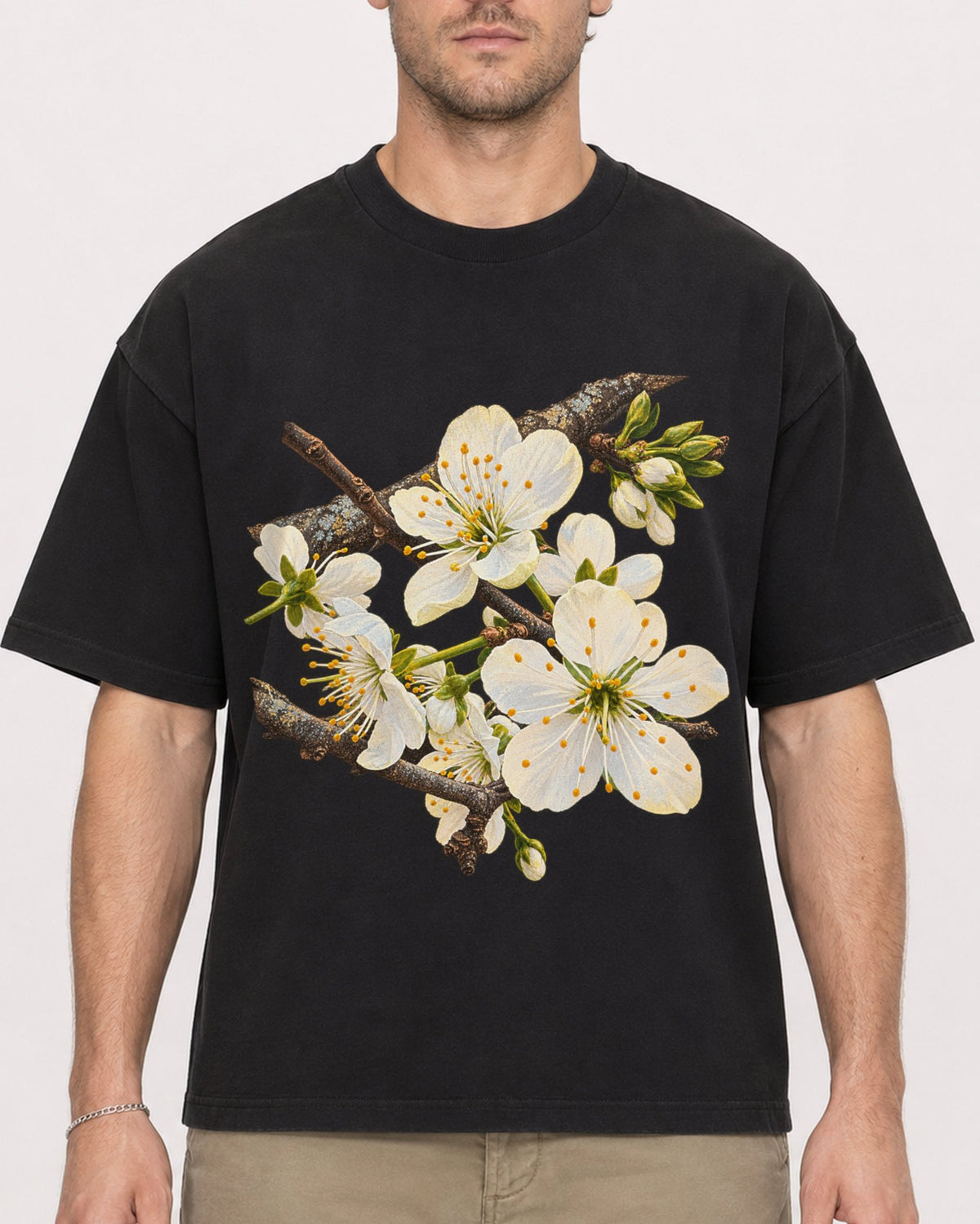 Mockup Boxy Heavyweight Tee Black male close-up 08