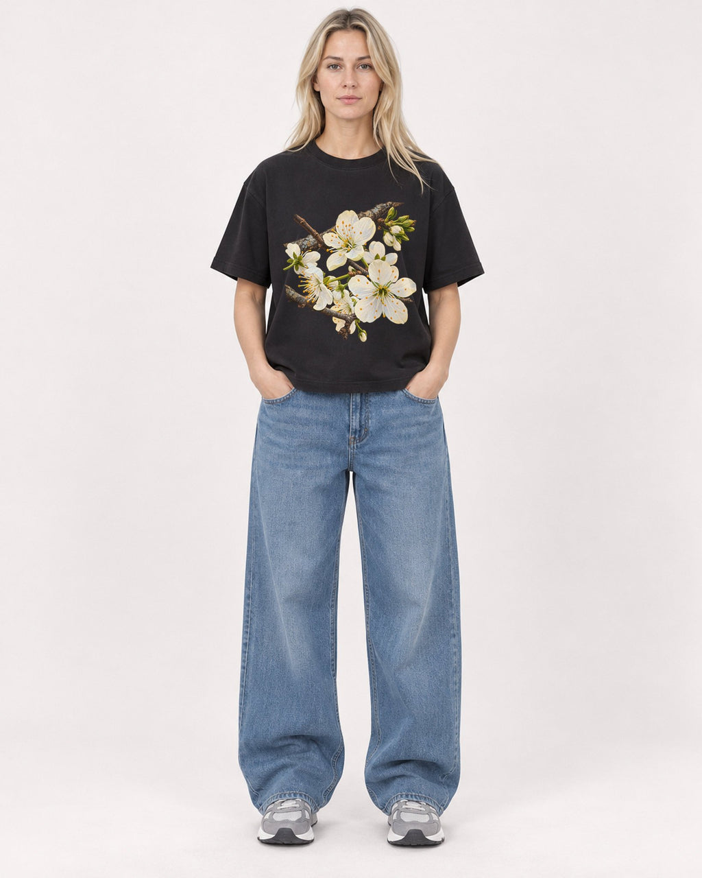 Mockup Boxy Heavyweight Tee Black female full-body 08