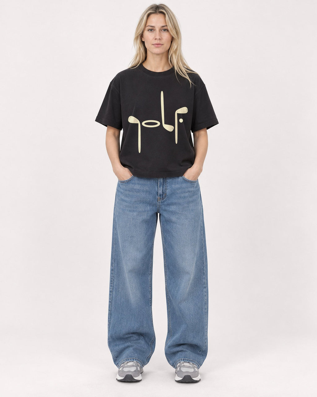 Mockup Boxy Heavyweight Tee Black female full-body 08