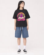 Mockup Boxy Heavyweight Tee Black female full-body 01