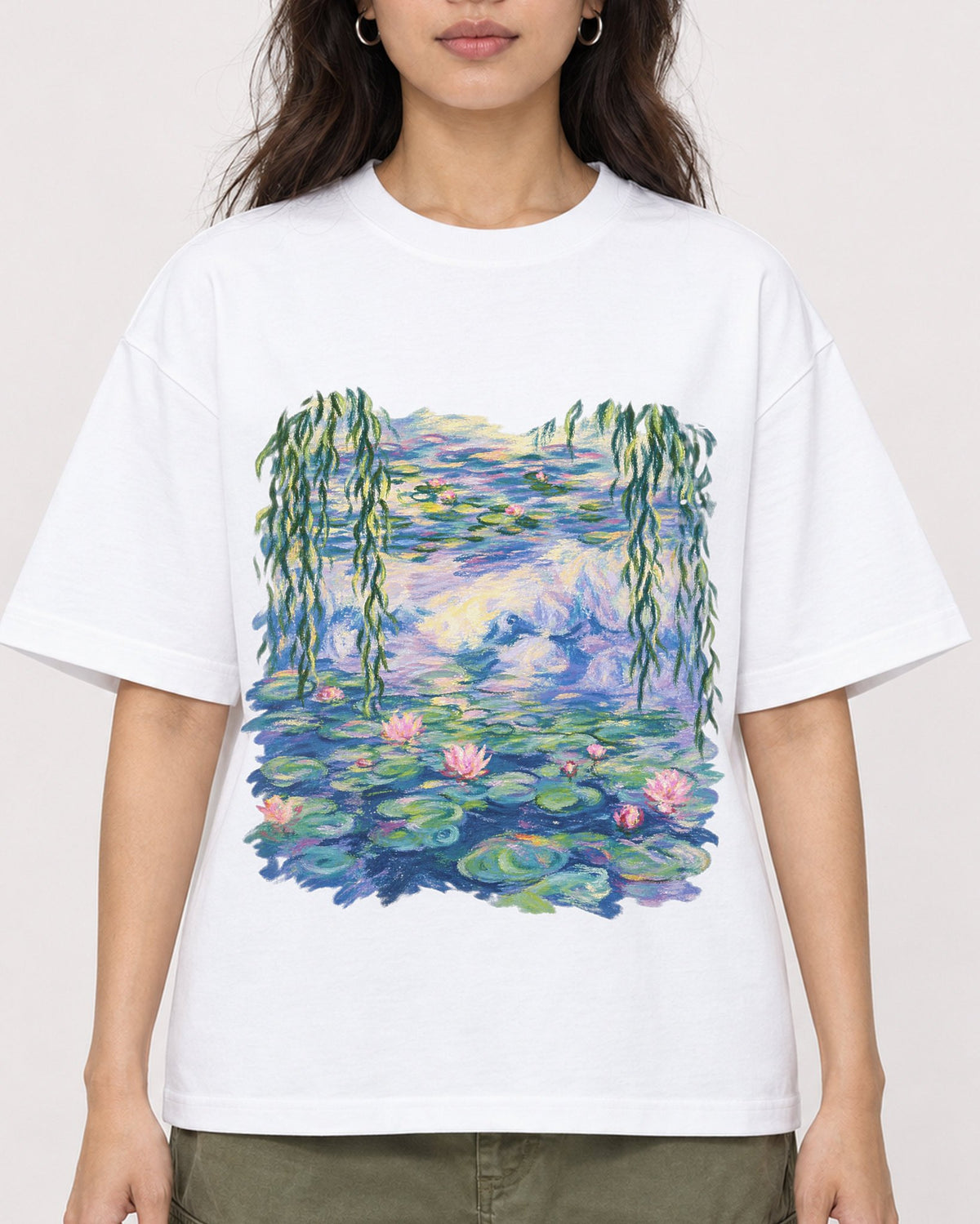 Mockup Boxy Heavyweight Tee White female close-up 02