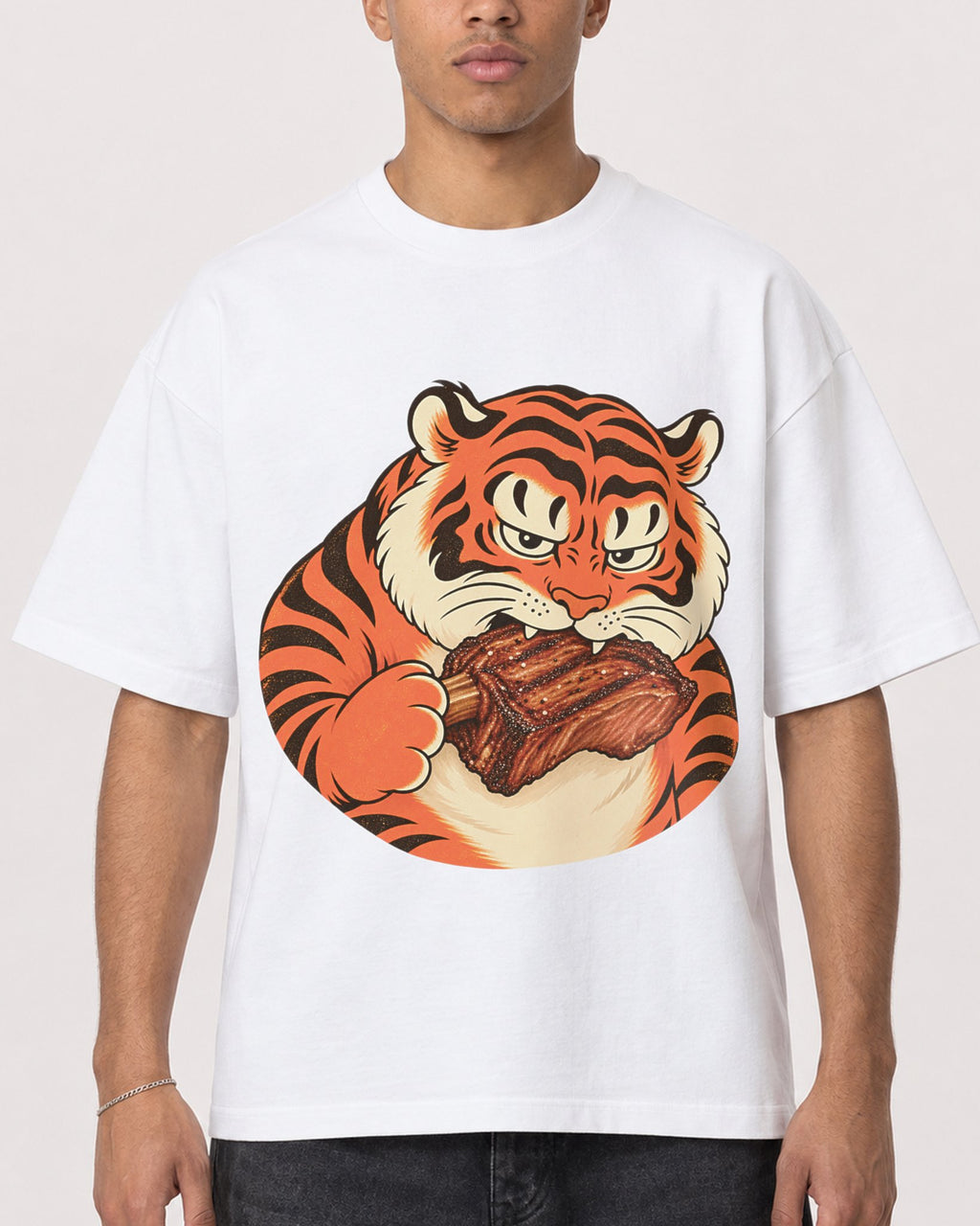 Mockup Boxy Heavyweight Tee White male close-up 50