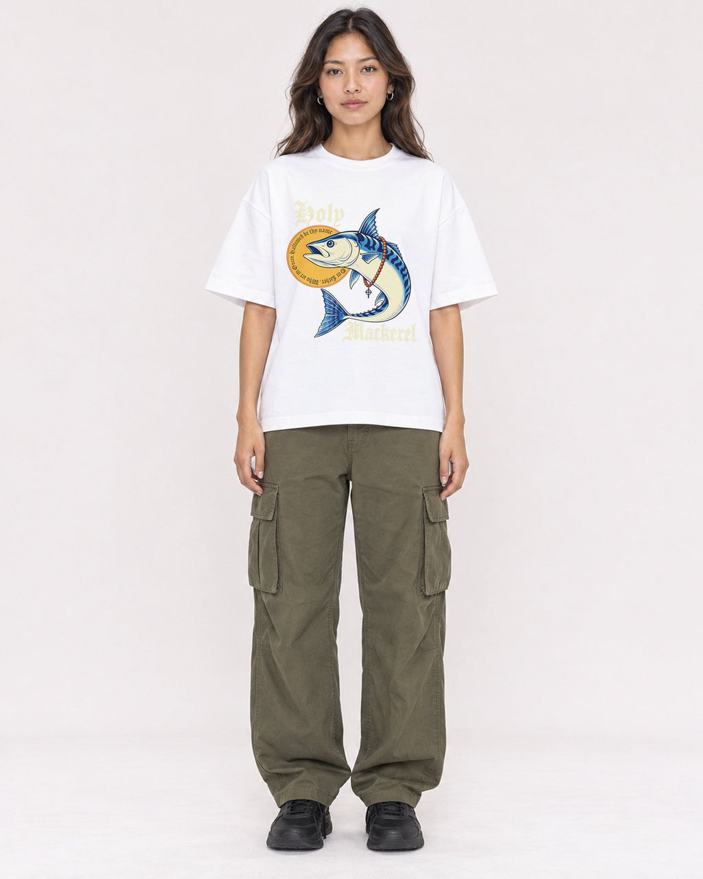Mockup Boxy Heavyweight Tee White female full-body 02