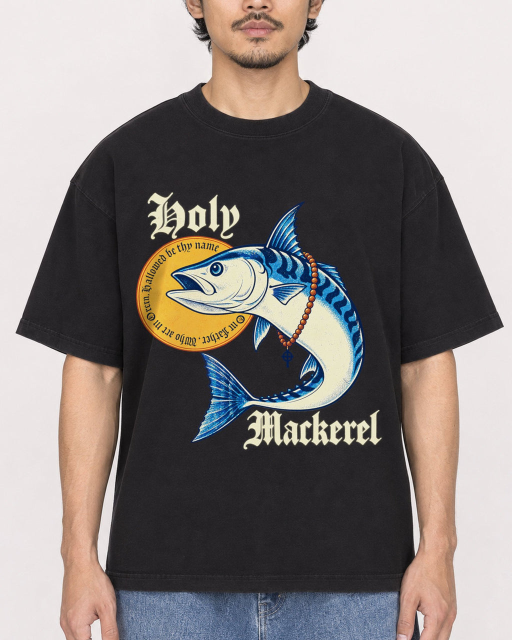 Mockup Boxy Heavyweight Tee Black male close-up 02
