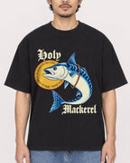 Mockup Boxy Heavyweight Tee Black male close-up 02