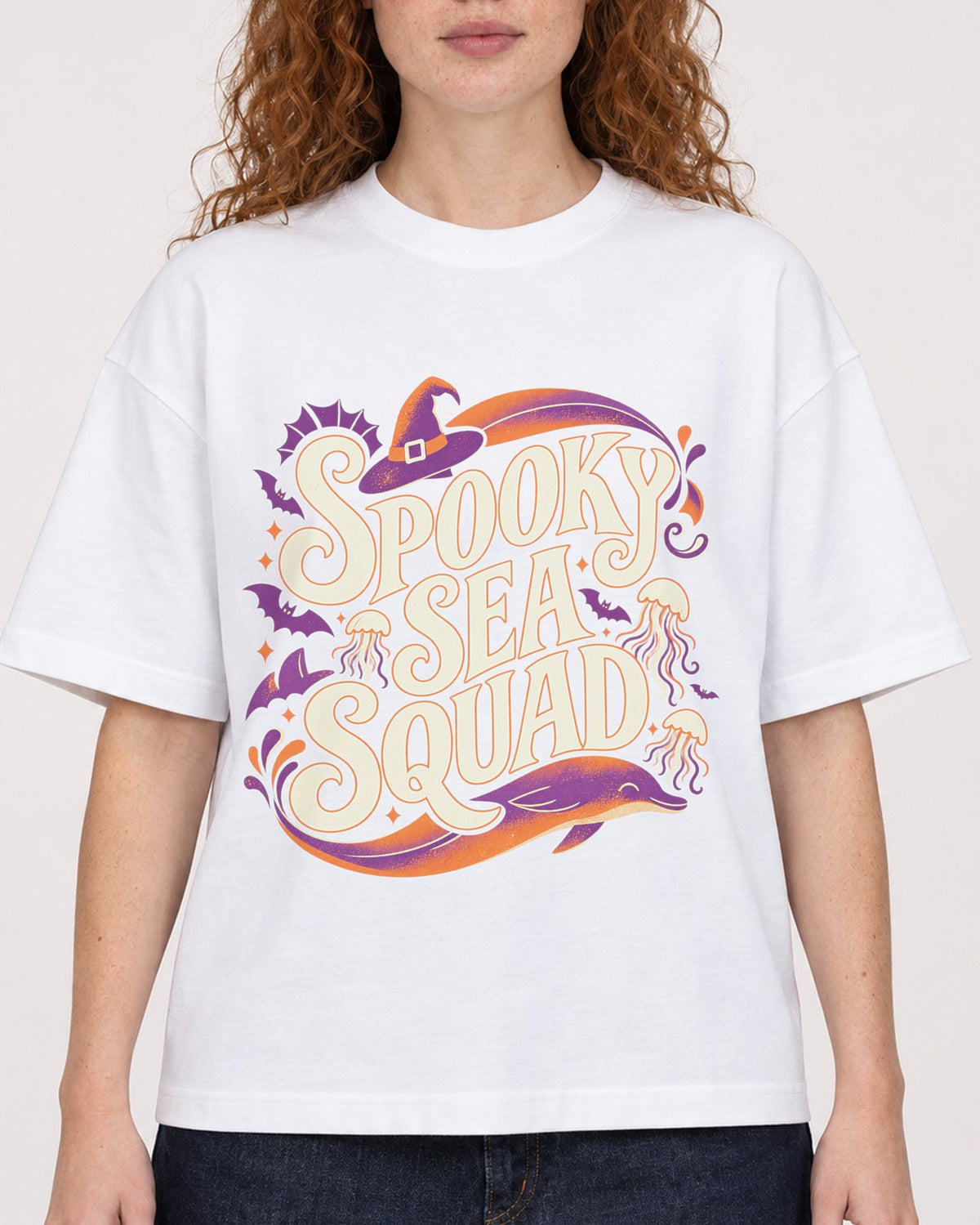 Mockup Boxy Heavyweight Tee White female close-up 09
