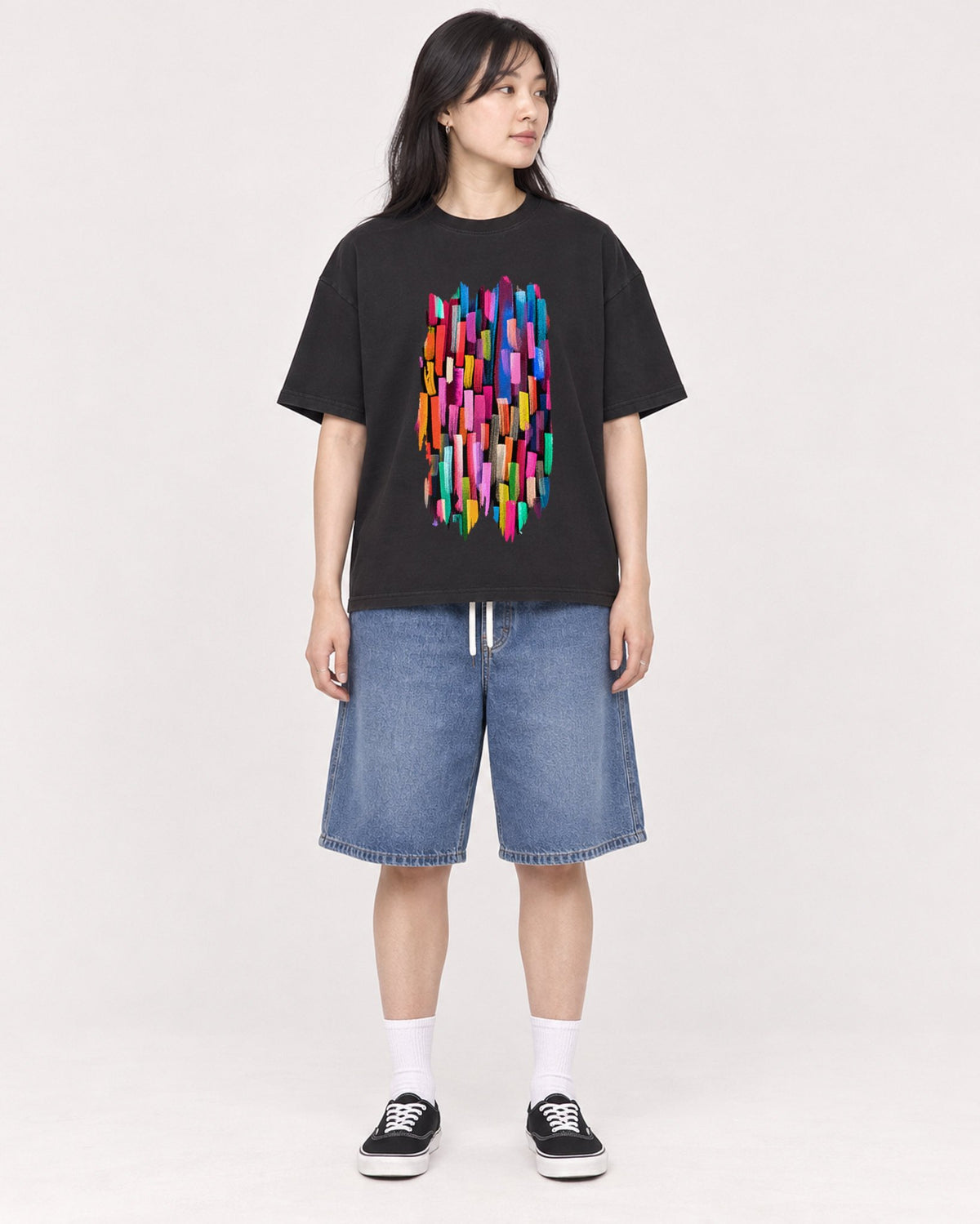 Mockup Boxy Heavyweight Tee Black female full-body 13
