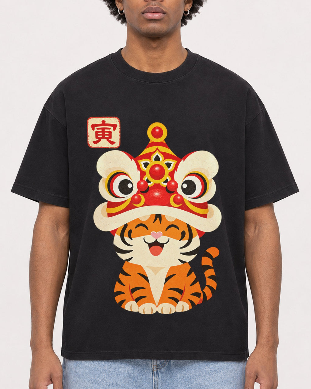 Mockup Boxy Heavyweight Tee Black male close-up 45