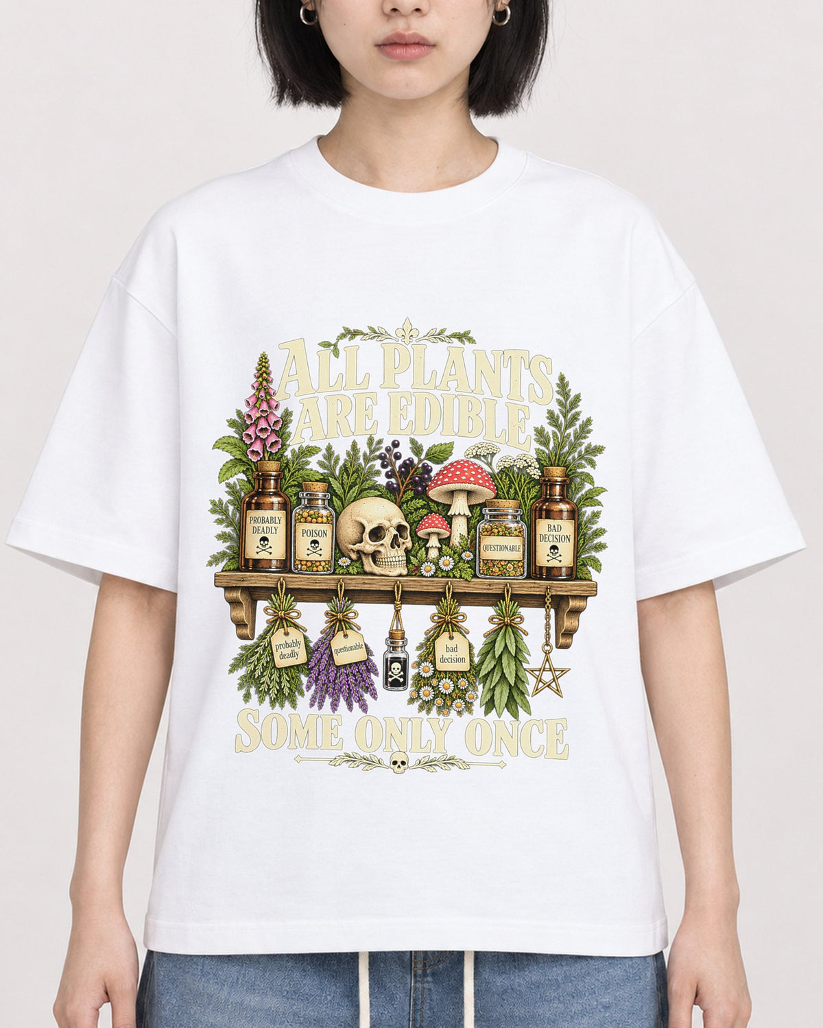 Mockup Boxy Heavyweight Tee White female close-up 11