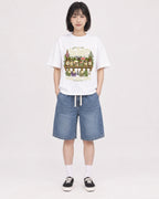 Mockup Boxy Heavyweight Tee White female full-body 11