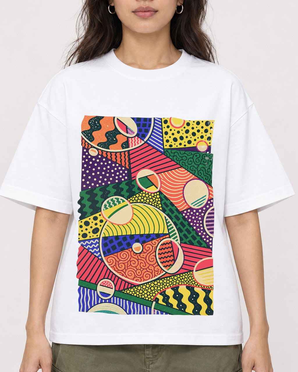 Mockup Boxy Heavyweight Tee White female close-up 02