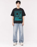 Mockup Boxy Heavyweight Tee Black male full-body 01