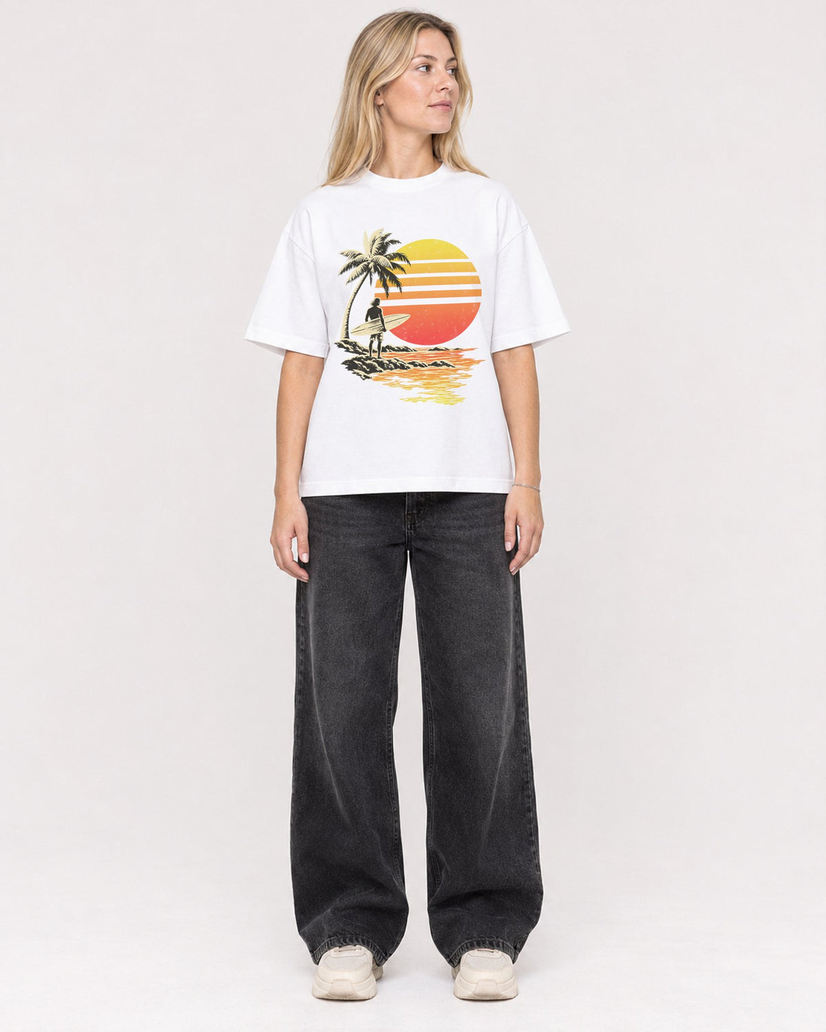 Mockup Boxy Heavyweight Tee White female full-body 08