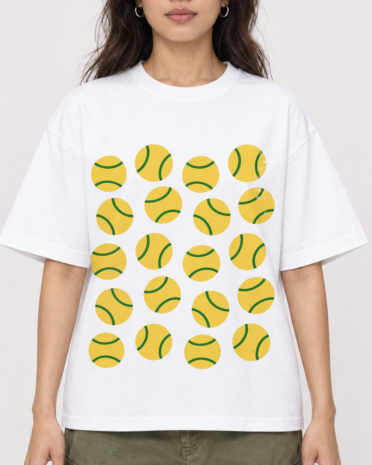 Mockup Boxy Heavyweight Tee White female close-up 02