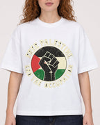Mockup Boxy Heavyweight Tee White female close-up 09