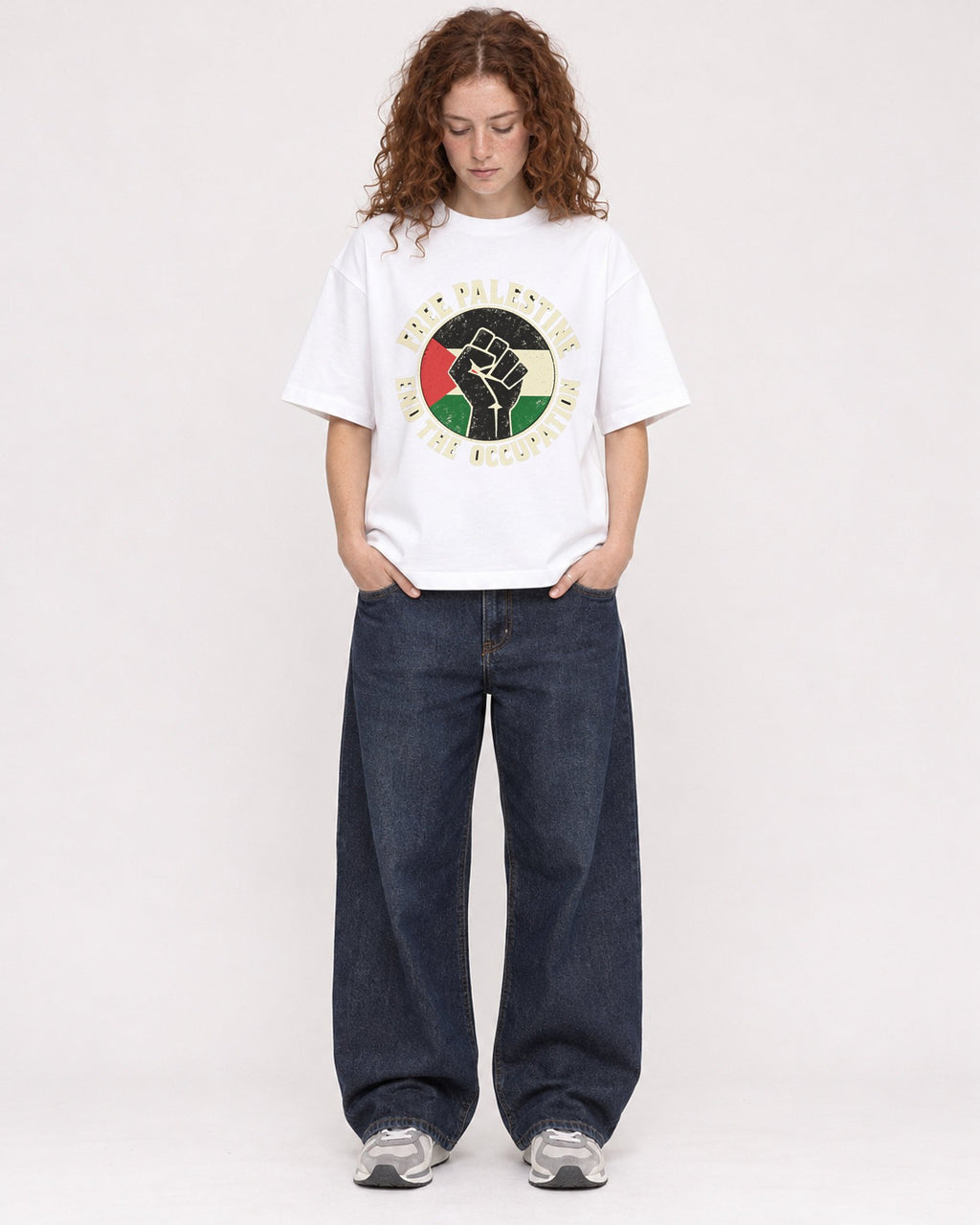 Mockup Boxy Heavyweight Tee White female full-body 09