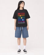 Mockup Boxy Heavyweight Tee Black female full-body 01