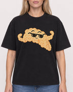 Mockup Boxy Heavyweight Tee Black female close-up 08