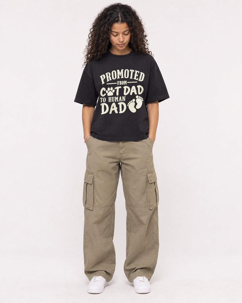 Mockup Boxy Heavyweight Tee Black female full-body 10