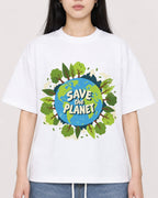 Mockup Boxy Heavyweight Tee White female close-up 01