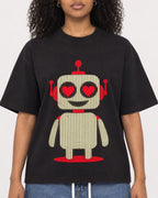 Mockup Boxy Heavyweight Tee Black female close-up 05