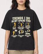Mockup Boxy Heavyweight Tee Black female close-up 02