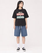 Mockup Boxy Heavyweight Tee Black female full-body 01