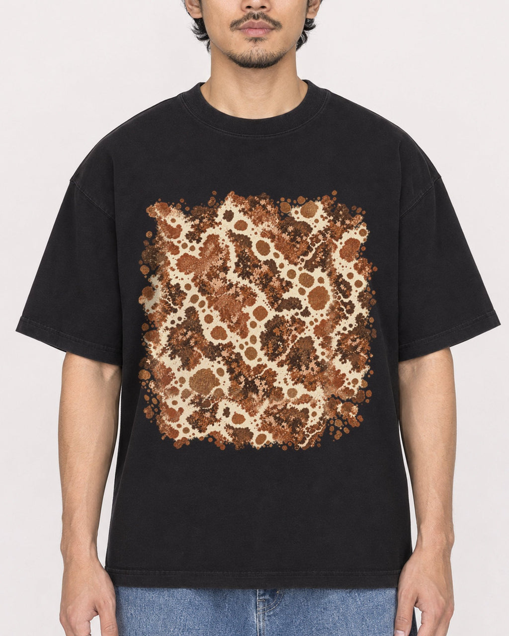 Mockup Boxy Heavyweight Tee Black male close-up 02