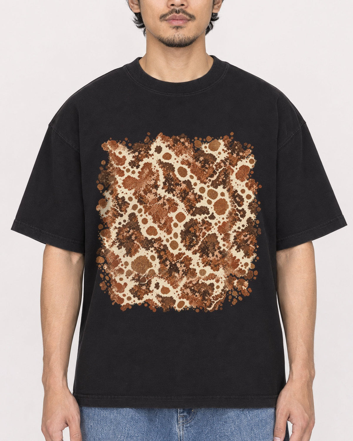 Mockup Boxy Heavyweight Tee Black male close-up 02