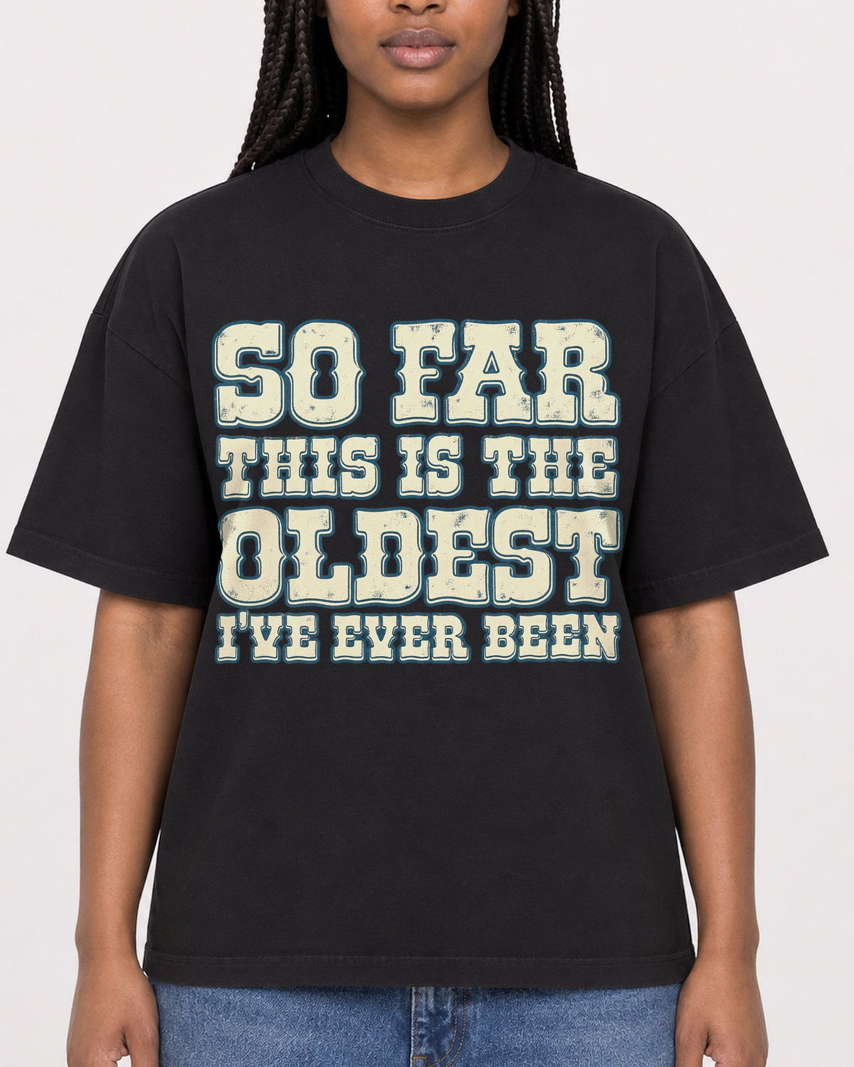 Mockup Boxy Heavyweight Tee Black female close-up 04