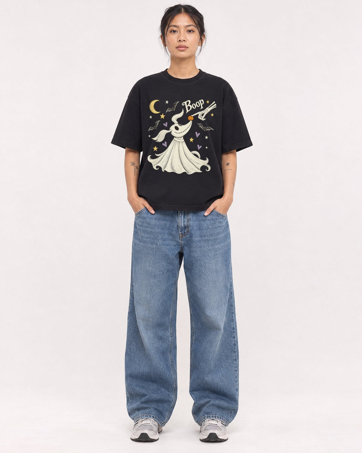 Mockup Boxy Heavyweight Tee Black female full-body 12