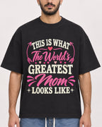 Mockup Boxy Heavyweight Tee Black male close-up 07