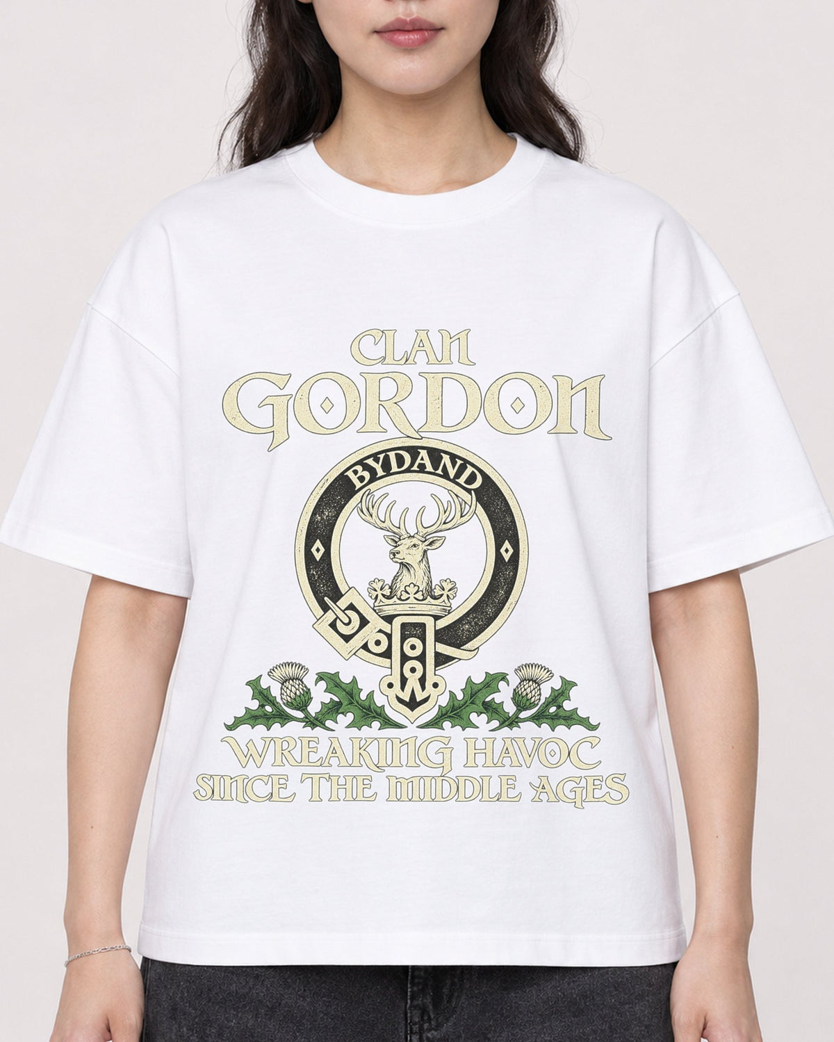 Mockup Boxy Heavyweight Tee White female close-up 03