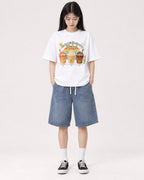 Mockup Boxy Heavyweight Tee White female full-body 01