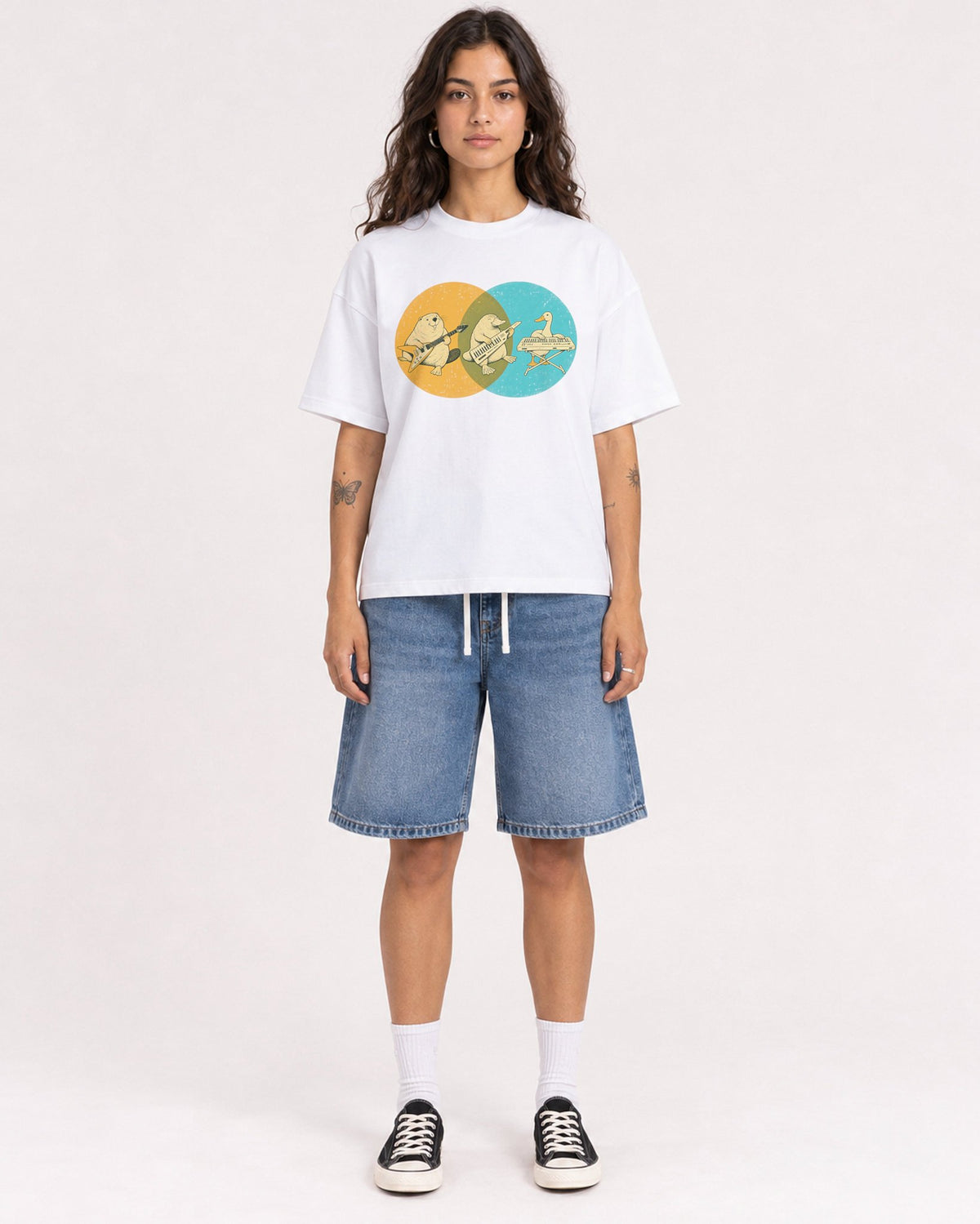 Mockup Boxy Heavyweight Tee White female full-body 06