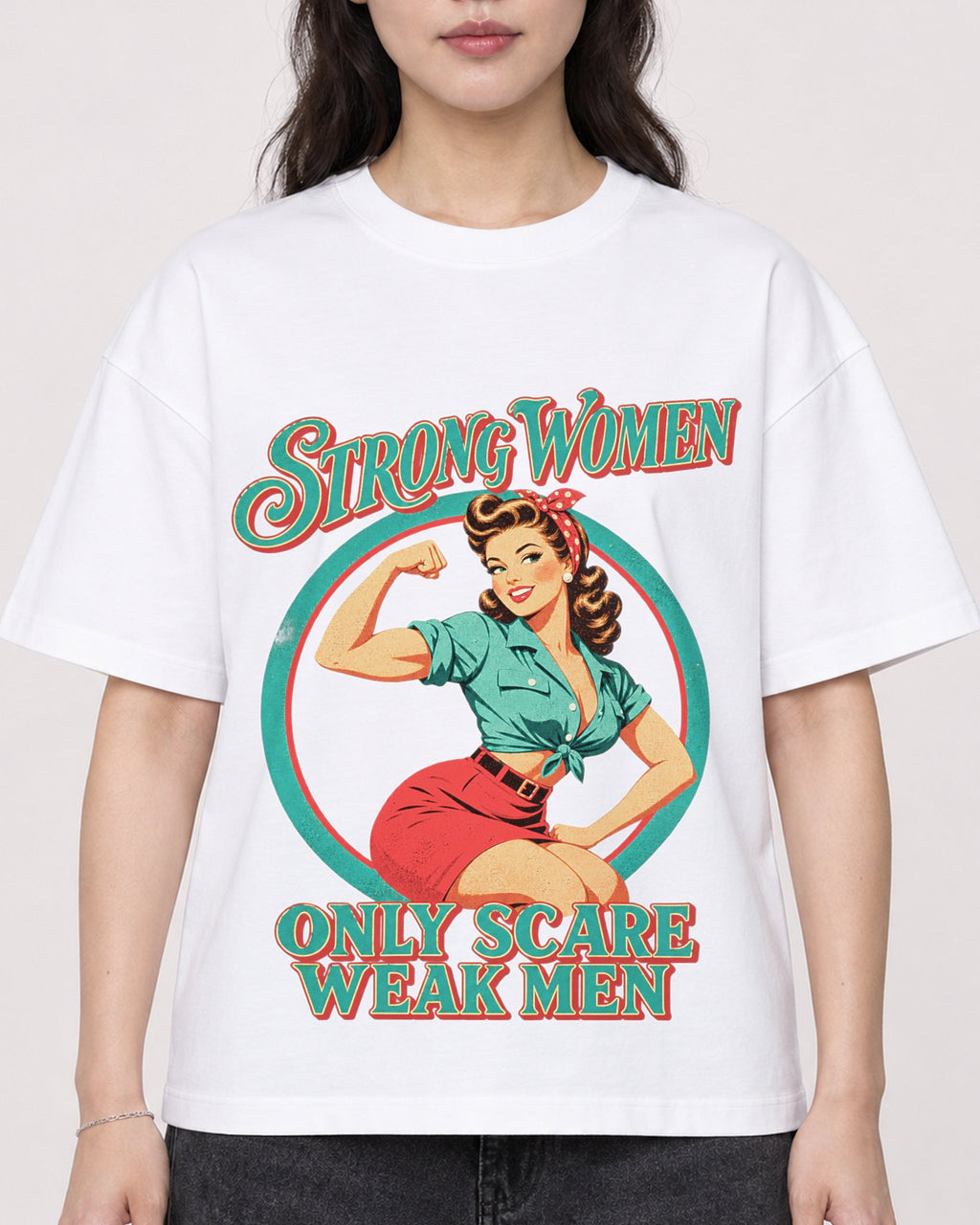 Mockup Boxy Heavyweight Tee White female close-up 03