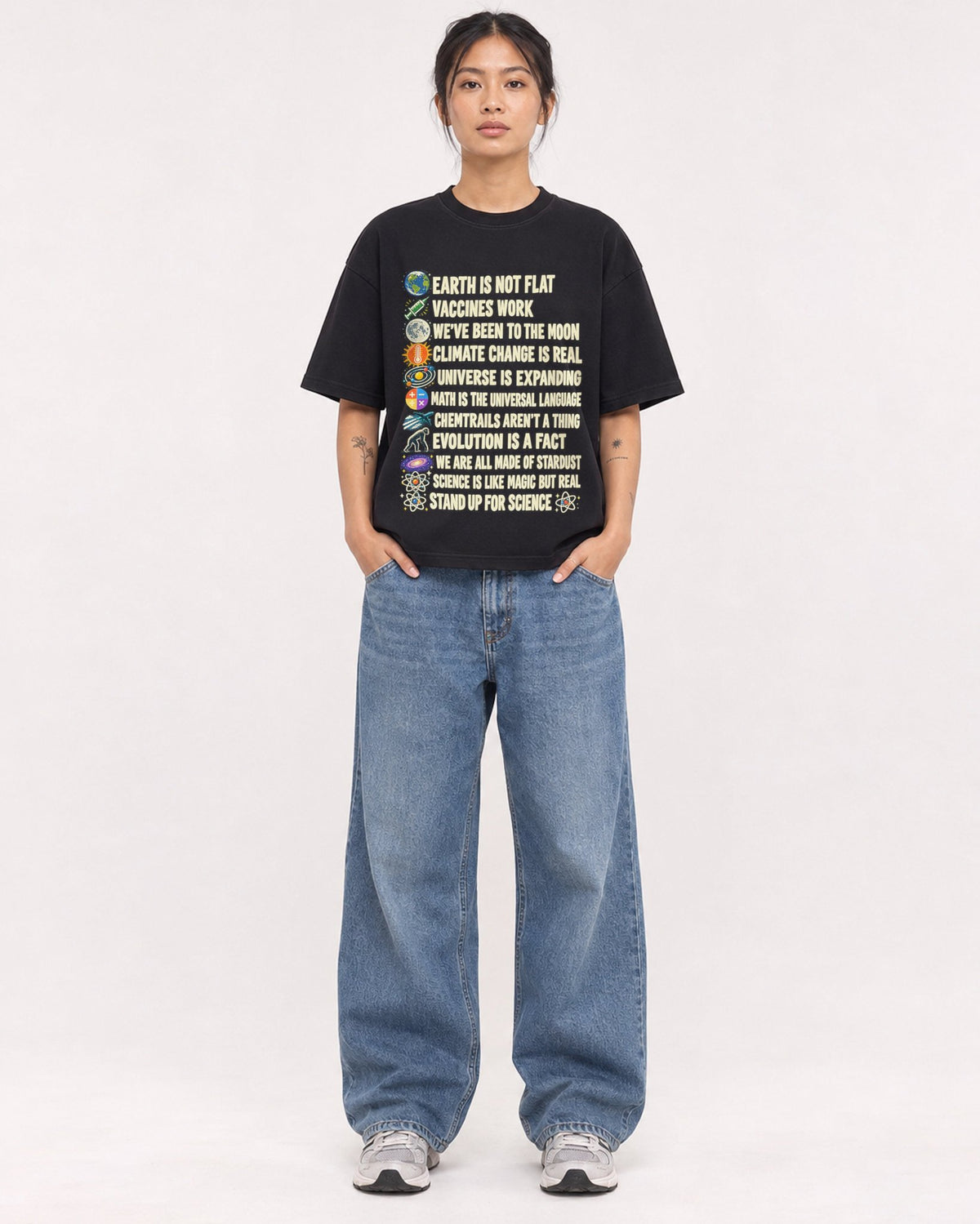 Mockup Boxy Heavyweight Tee Black female full-body 12