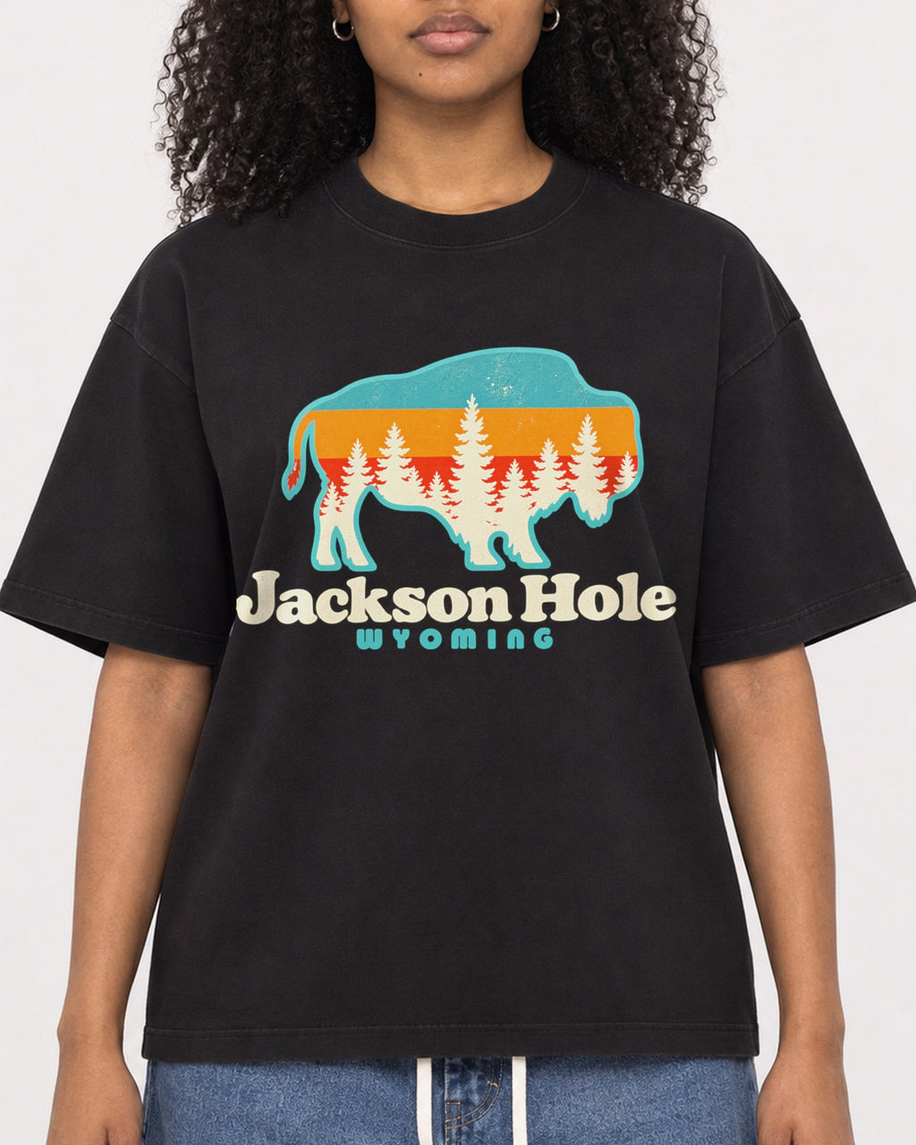 Mockup Boxy Heavyweight Tee Black female close-up 05
