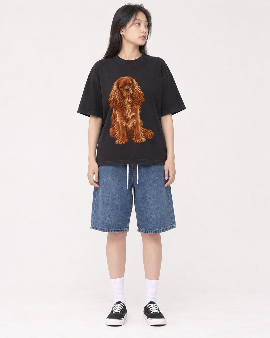 Mockup Boxy Heavyweight Tee Black female full-body 01