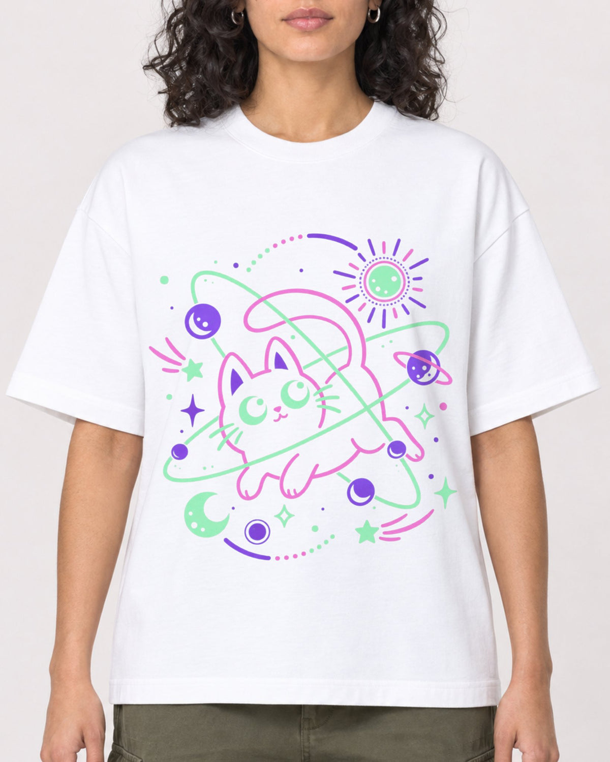 Mockup Boxy Heavyweight Tee White female close-up 27
