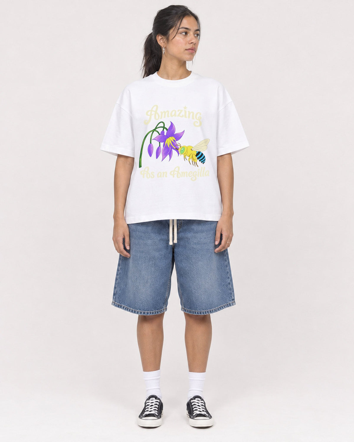Mockup Boxy Heavyweight Tee White female full-body 16