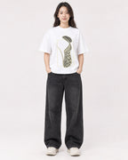 Mockup Boxy Heavyweight Tee White female full-body 03