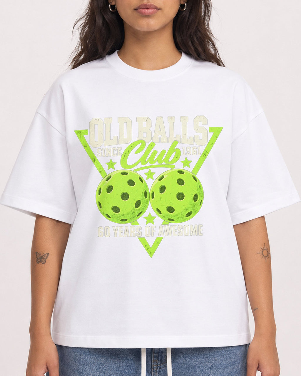 Mockup Boxy Heavyweight Tee White female close-up 06