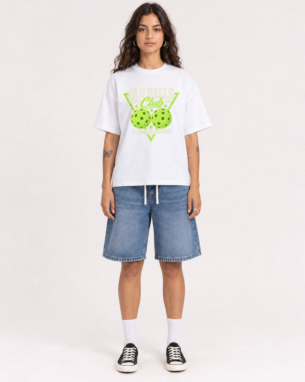 Mockup Boxy Heavyweight Tee White female full-body 06