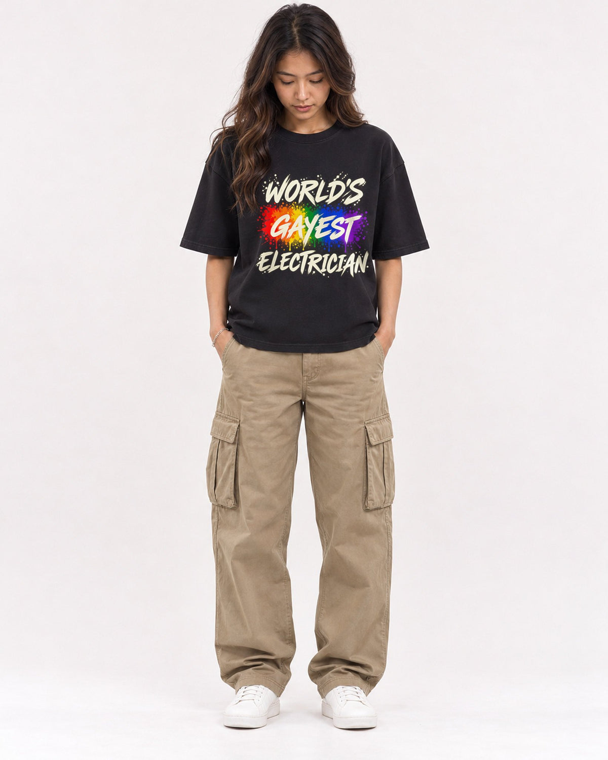 Mockup Boxy Heavyweight Tee Black female full-body 02