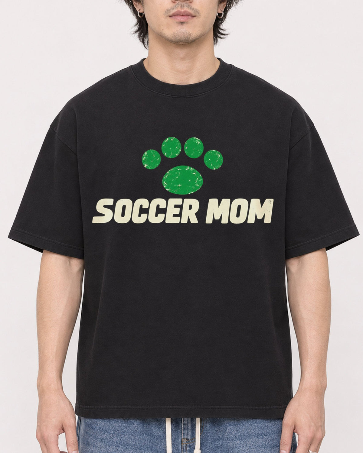 Mockup Boxy Heavyweight Tee Black male close-up 03