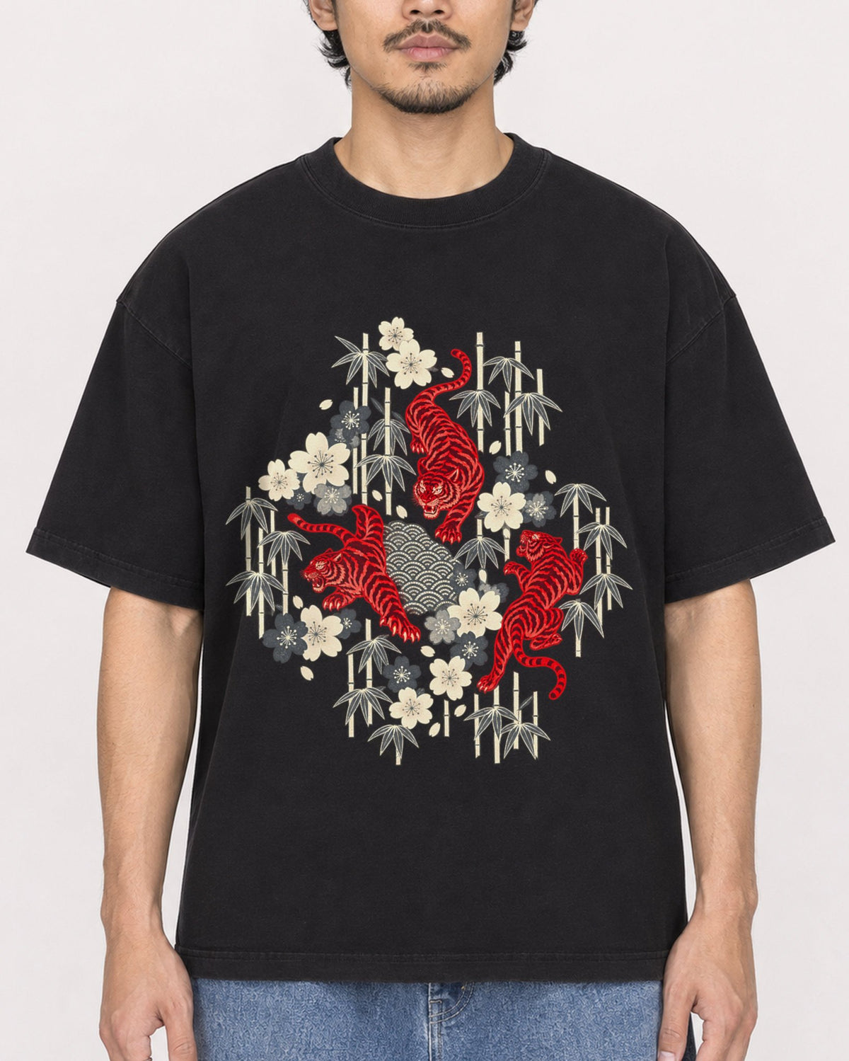 Mockup Boxy Heavyweight Tee Black male close-up 02